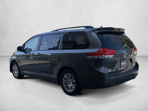 Used 2011 Toyota Sienna XLE w/ Premium Pkg FWD image 7