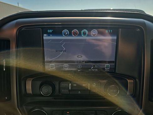 Used 2018 GMC Sierra 2500 Denali w/ Duramax Plus Package AWD/4WD image 22