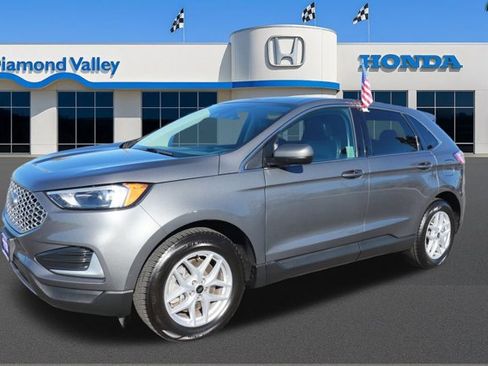 Used 2023 Ford Edge SEL image 3