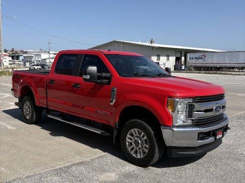 Used 2017 Ford F250 XL w/ STX Appearance Package AWD/4WD image 1