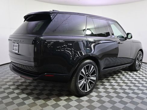 Used 2025 Land Rover Range Rover SE AWD/4WD image 7