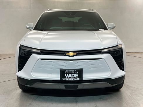 Used 2024 Chevrolet Blazer EV LT AWD/4WD image 8