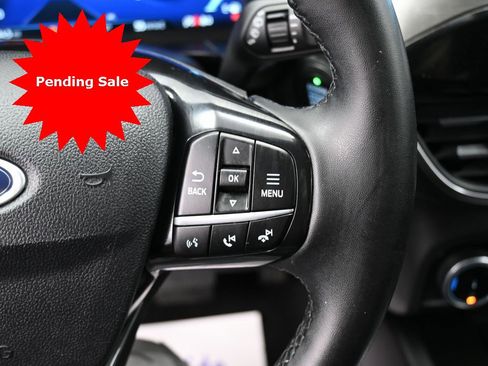 Used 2022 Ford Escape Titanium image 20