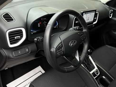 Certified 2024 Hyundai Venue Limited FWD image 16