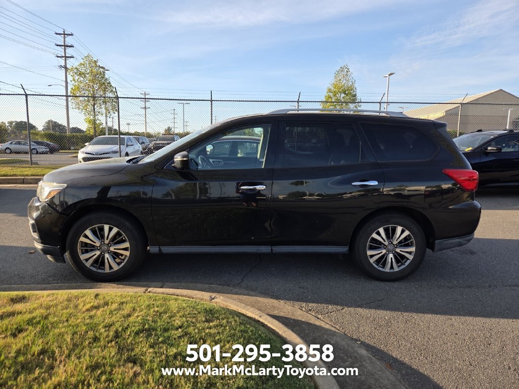 Used 2020 Nissan Pathfinder SV FWD image 6