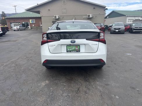 Used 2021 Toyota Prius LE w/ Carpet Mat Package (TMS) image 7