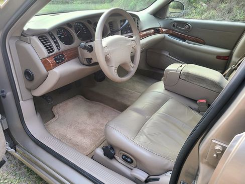 Used 2003 Buick Le Sabre Custom w/ Comfort & Style Package image 12