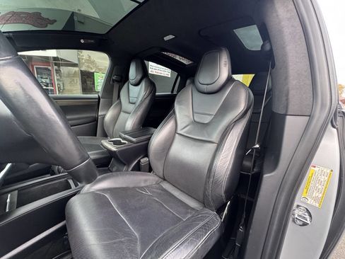 Used 2016 Tesla Model X P90D image 13