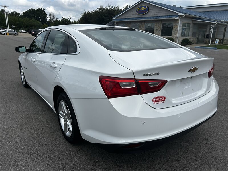Used 2021 Chevrolet Malibu LS w/ Driver Confidence Package II FWD image 5