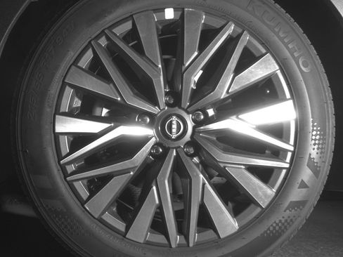 Used 2025 Nissan Altima 2.5 SV image 9