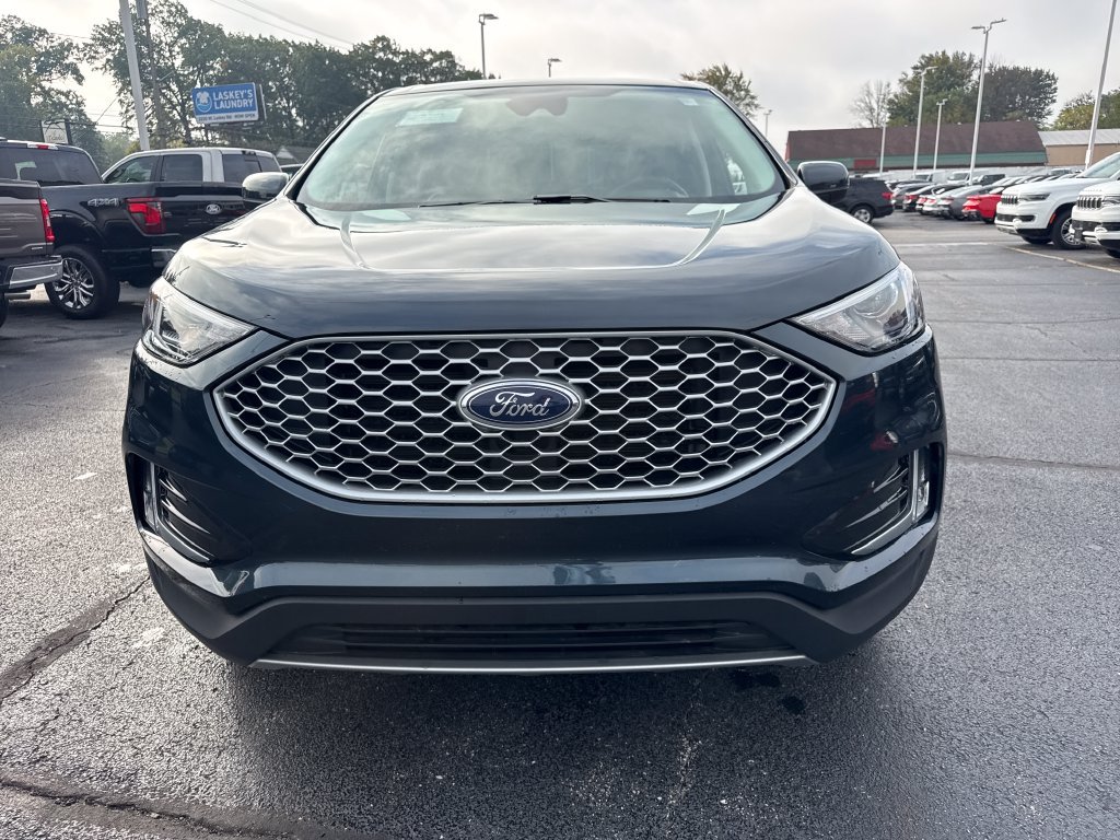 Used 2024 Ford Edge SEL w/ Convenience Package AWD/4WD image 3