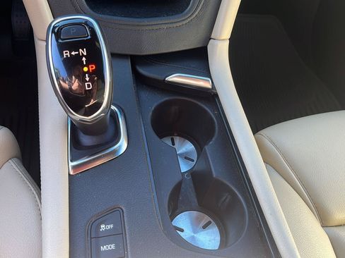 Used 2018 Cadillac XT5 AWD image 22