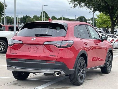 New 2026 Honda HR-V Sport image 4