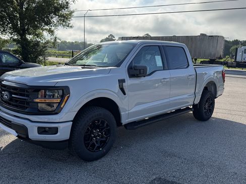 New 2026 Ford F150 XLT w/ Equipment Group 302A MID AWD/4WD image 6