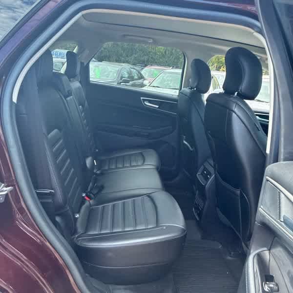 Used 2018 Ford Edge SEL w/ Equipment Group 201A FWD image 19