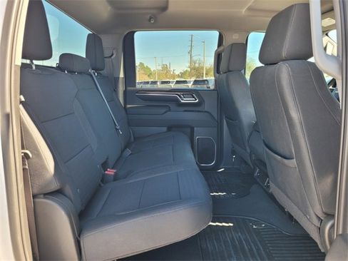 Used 2024 Chevrolet Silverado 2500 LT w/ Z71 Off-Road Package image 21