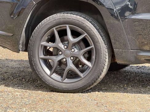 Used 2019 Jeep Grand Cherokee Limited X AWD/4WD image 9