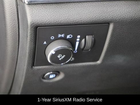 Used 2017 Jeep Grand Cherokee Limited w/ Luxury Group II image 16