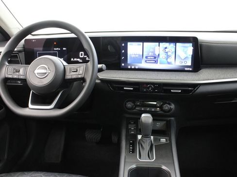 New 2026 Nissan Kicks SV image 9