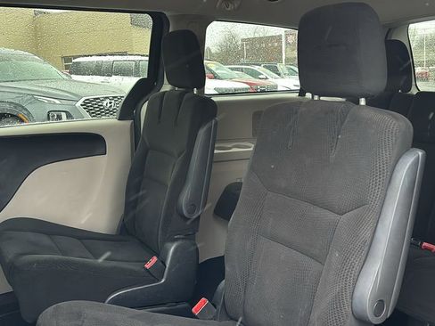 Used 2016 Dodge Grand Caravan SE w/ Quick Order Package 29E SE image 25