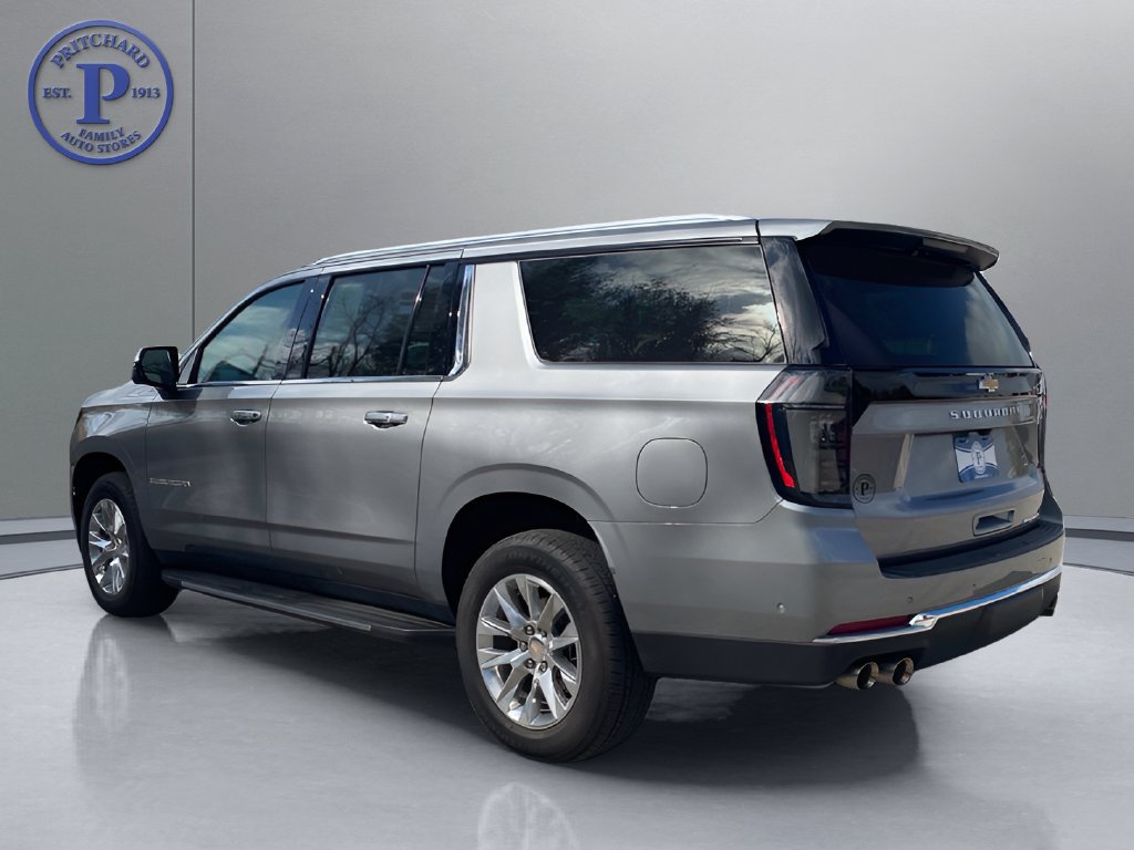 Used 2026 Chevrolet Suburban Premier w/ Sun And Tow Package AWD/4WD image 3