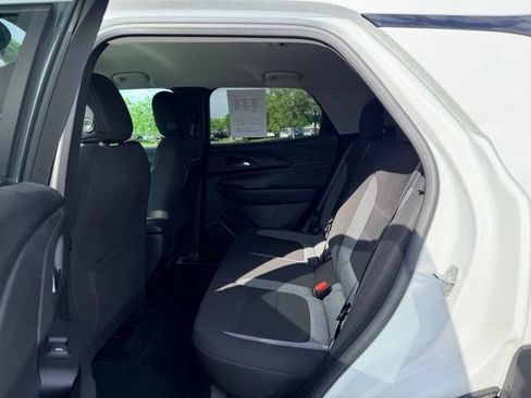 Used 2023 Chevrolet TrailBlazer LT w/ Convenience Package FWD image 8