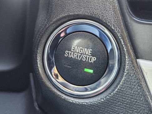 Used 2020 GMC Yukon SLT w/ Premium Edition image 22