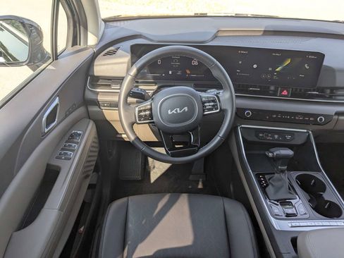 Certified 2026 Kia Carnival EX FWD image 25