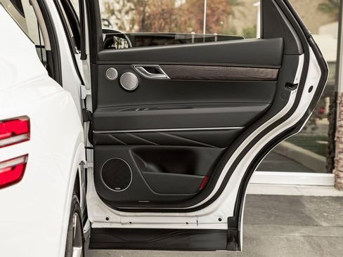 Used 2024 Genesis GV80 3.5T w/ Prestige Package image 22