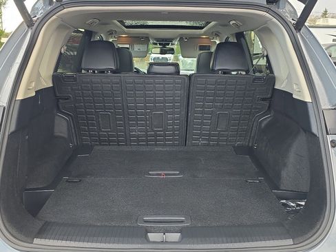 Used 2024 Nissan Rogue SL w/ SL Premium Package image 9