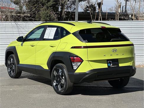 Used 2024 Hyundai Kona SEL image 3