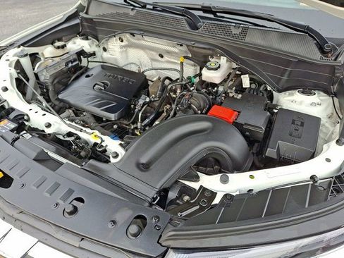 Used 2025 Chevrolet TrailBlazer LT AWD/4WD image 33