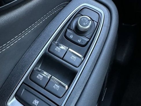 Used 2025 Subaru Outback Limited image 18