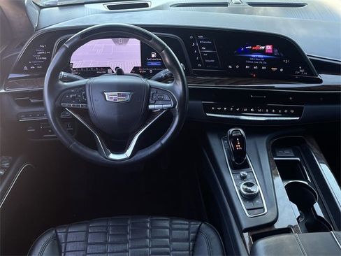 Used 2022 Cadillac Escalade Premium Luxury Platinum image 12