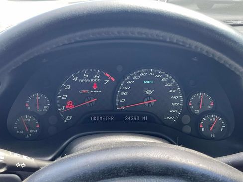 Used 2004 Chevrolet Corvette Z06 w/ Memory Package RWD image 24