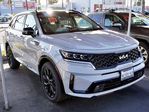 Certified 2022 Kia Sorento SX FWD image 1