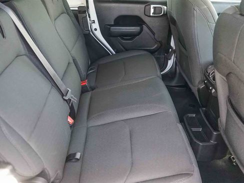 Used 2023 Jeep Wrangler Unlimited w/ Convenience Group image 16