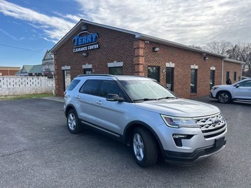 Used 2018 Ford Explorer XLT w/ Equipment Group 201A image 1