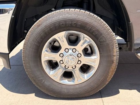 Used 2025 RAM 2500 Big Horn AWD/4WD image 4