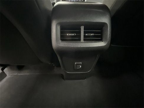 Used 2024 GMC Terrain SLE image 20