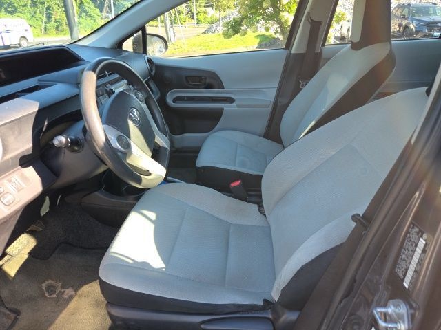 Used 2014 Toyota Prius C One FWD image 3