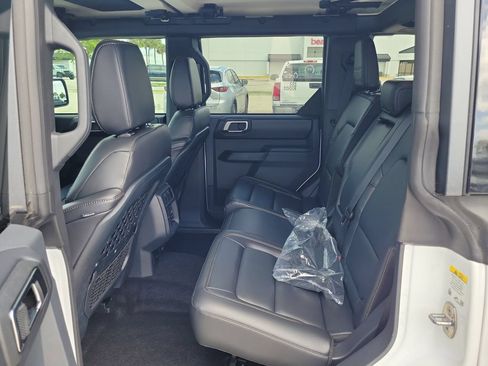 New 2025 Ford Bronco Badlands AWD/4WD image 11