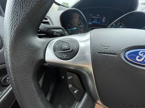 Used 2016 Ford Escape SE w/ SE Cold Weather Package AWD/4WD image 16