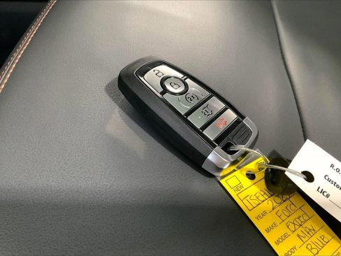 Used 2025 Ford Expedition Max Active RWD image 19
