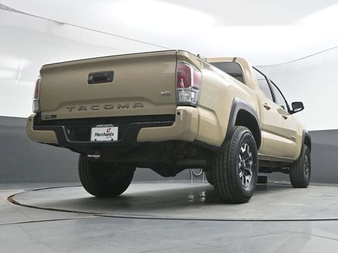 Used 2020 Toyota Tacoma TRD Off-Road w/ Technology Package AWD/4WD image 37