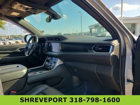 Used 2022 GMC Yukon Denali w/ Denali Ultimate Package AWD/4WD image 30