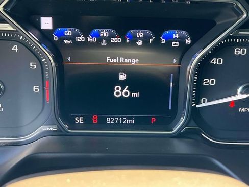 Used 2021 GMC Yukon SLT w/ Rear Media and Nav Package RWD image 32