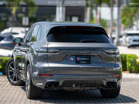 Used 2023 Porsche Cayenne GTS w/ Premium Package Plus image 3