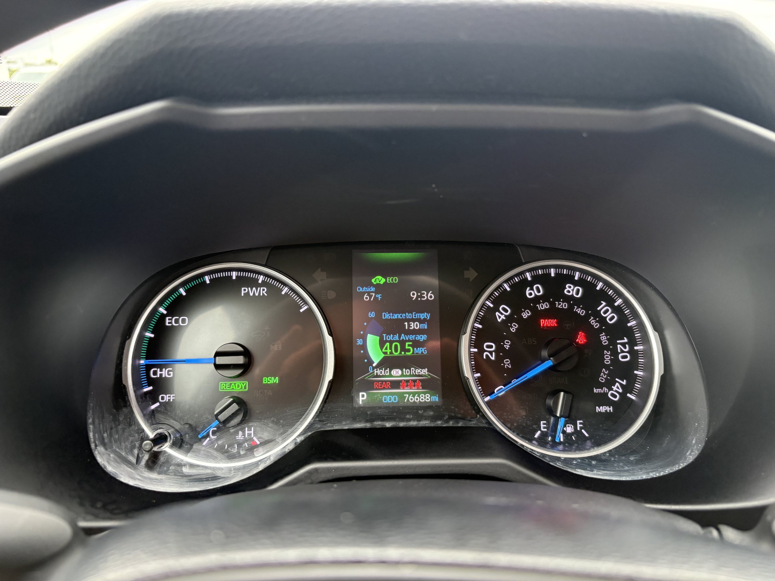 Used 2021 Toyota RAV4 XLE w/ Convenience Package AWD/4WD image 3