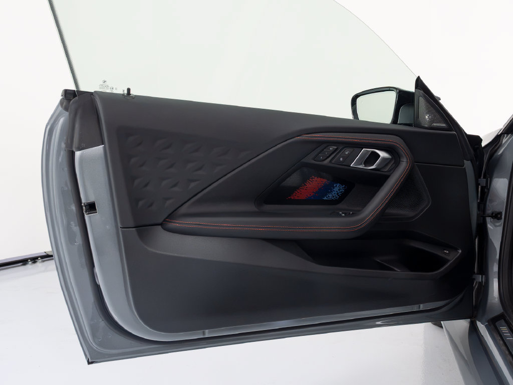 Used 2026 BMW M2 w/ Lighting Package RWD image 10